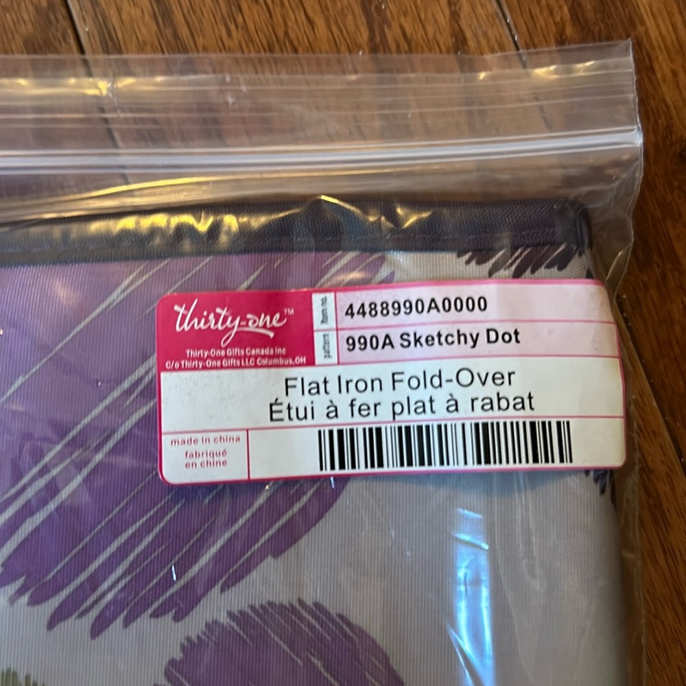 Thirty-One Flat Iron Fold Over